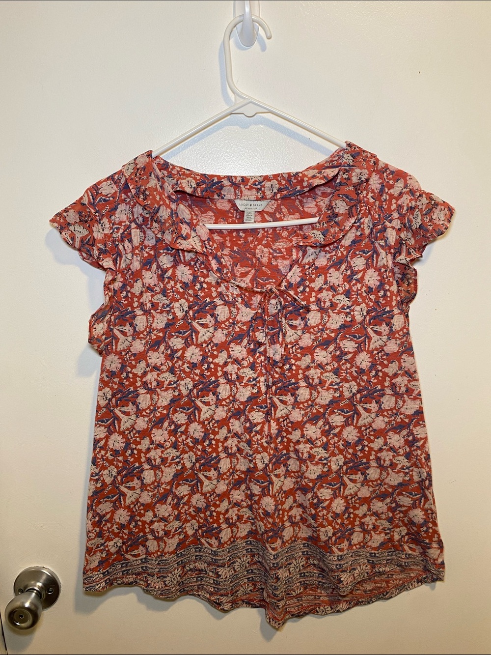 Lucky Brand Rust and Navy Floral Tie-Front Flutter Sleeve Top